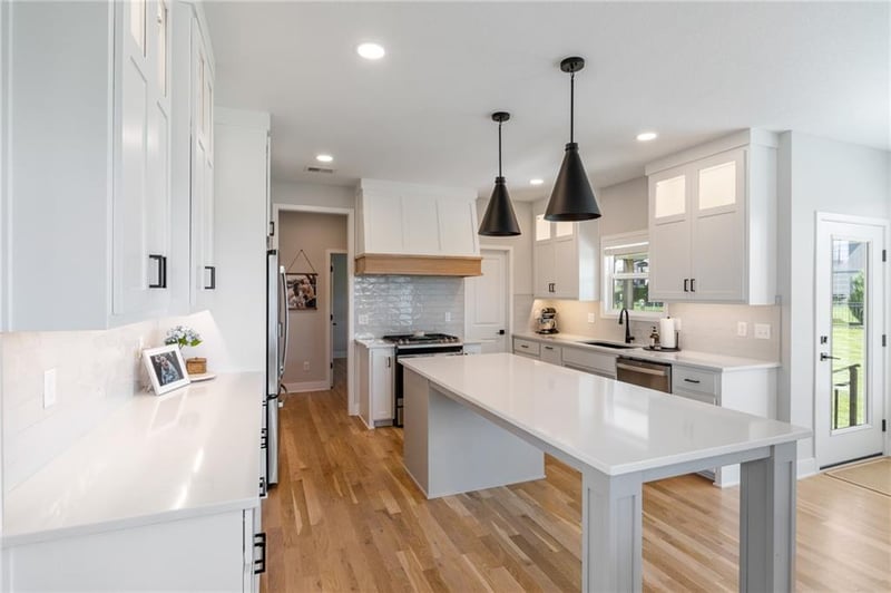 2310 Serena Pl, Lee's Summit, MO 64082