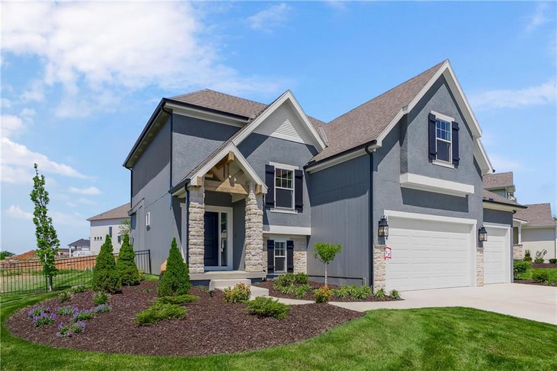2404 177th St, Overland Park, KS 66085