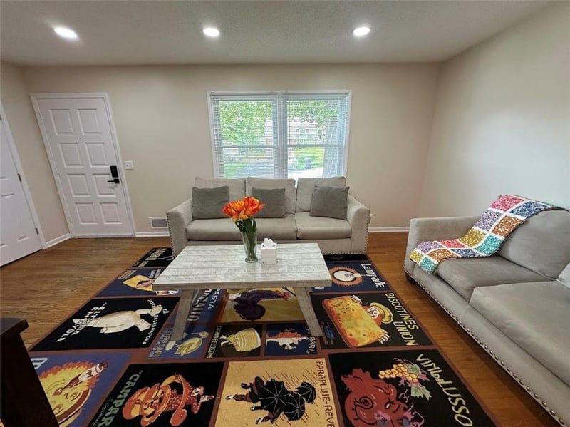 7337 Norton Ave, Kansas City, MO 64132