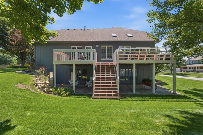 1000 Sherman Pw, Belton, MO 64012