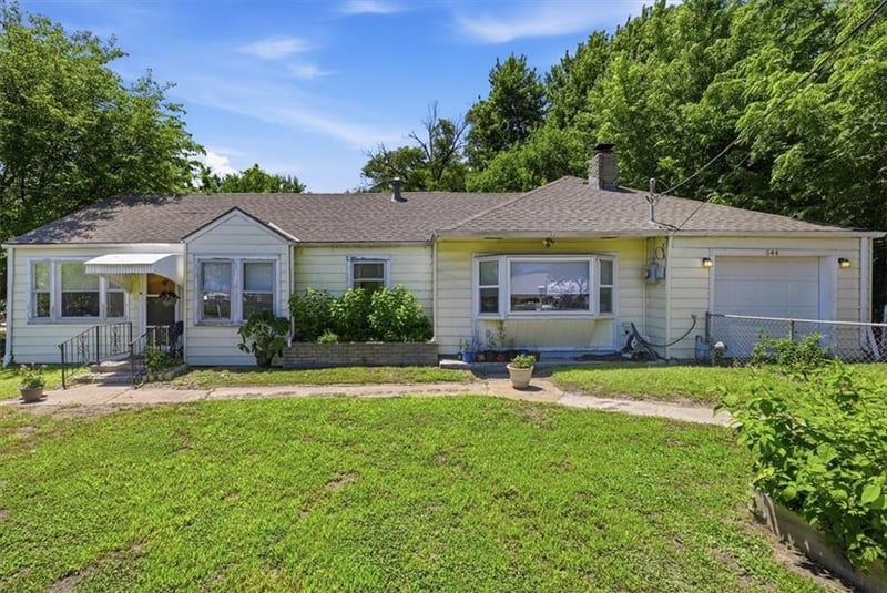 544 68 St, Kansas City, KS 66111