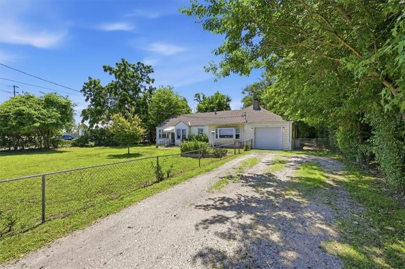 544 S 68 St, Kansas City, KS 66111