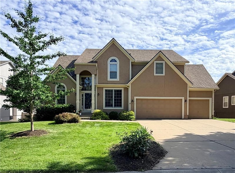 14121 142nd St, Olathe, KS 66062
