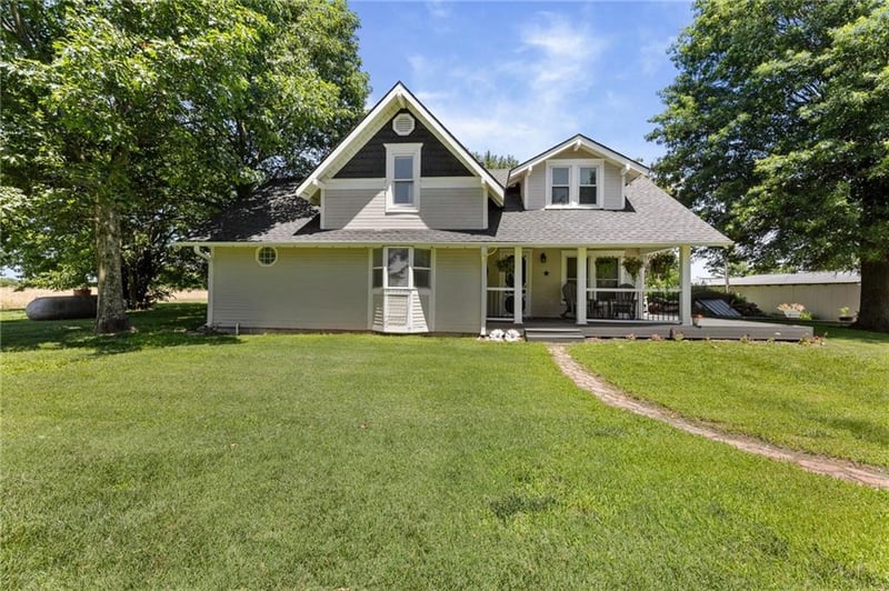 13020 327th St, Paola, KS 66071