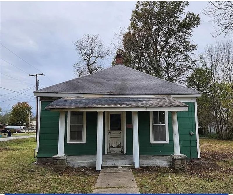 939 Wyandotte Ave, Baxter Springs, KS 66713