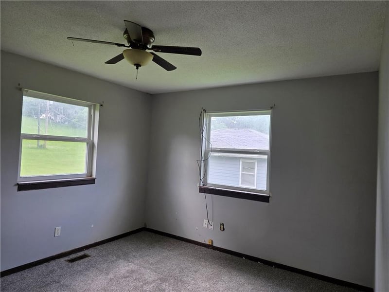 1421 6th St, Atchison, KS 66002