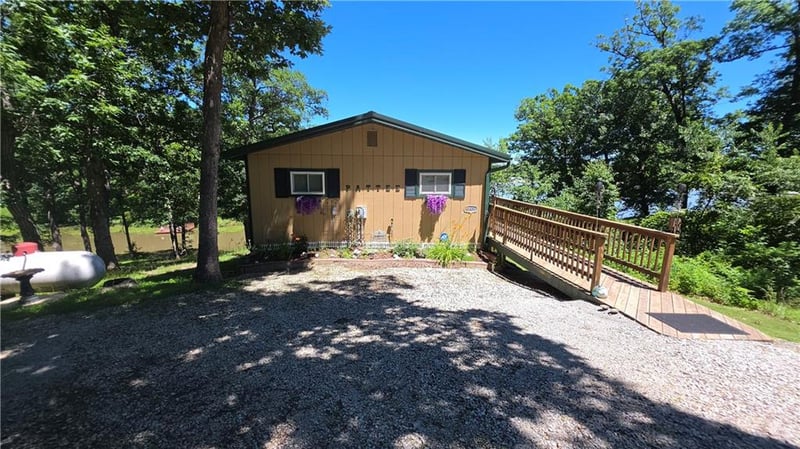 72504 Leisure Lake Dr, Trenton, MO 64683