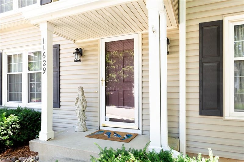 11629 Bond St, Overland Park, KS 66210