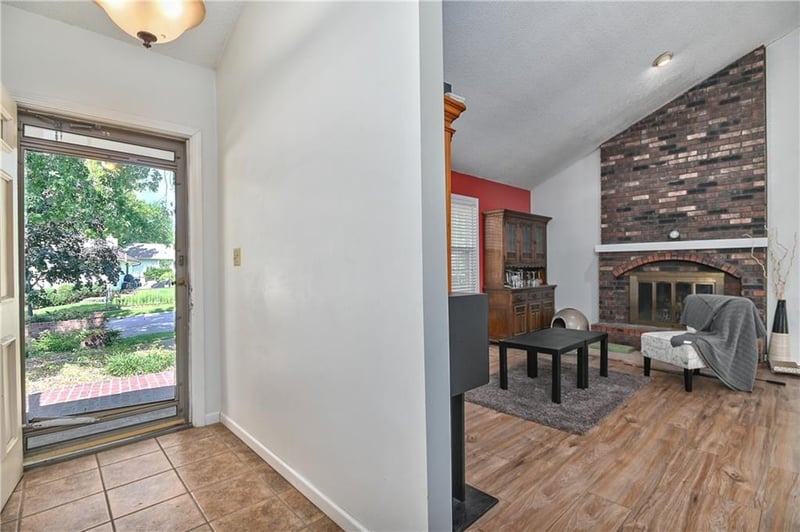 8515 Pomona Ave, Kansas City, MO 64152