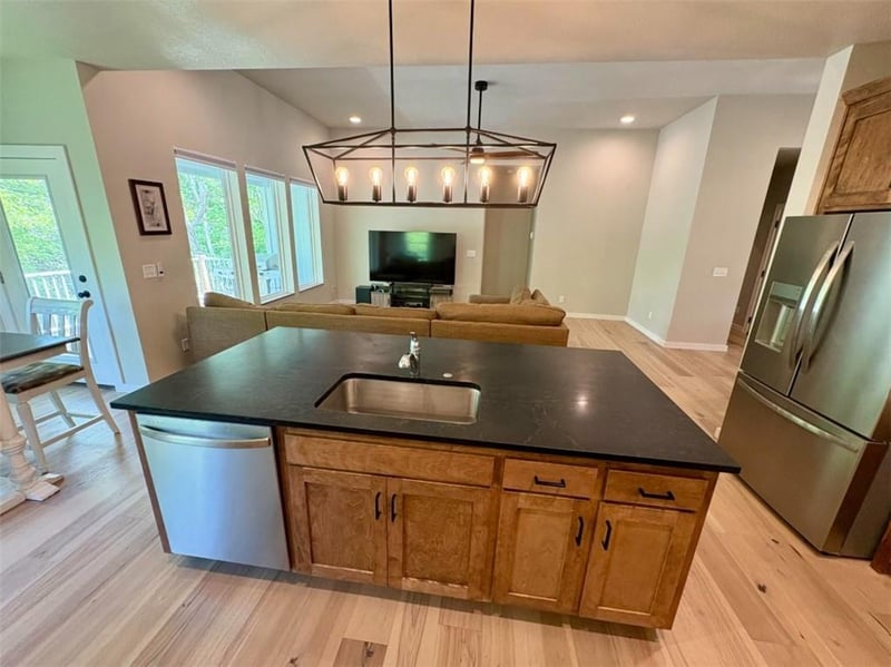 801 Colonial Dr, Pleasant Hill, MO 64080