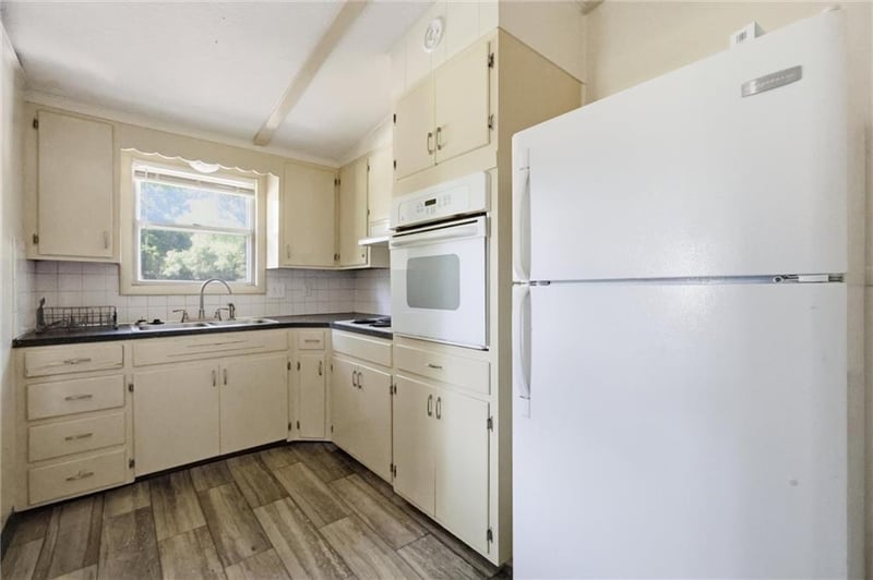 10819 Westport Rd, Independence, MO 64052