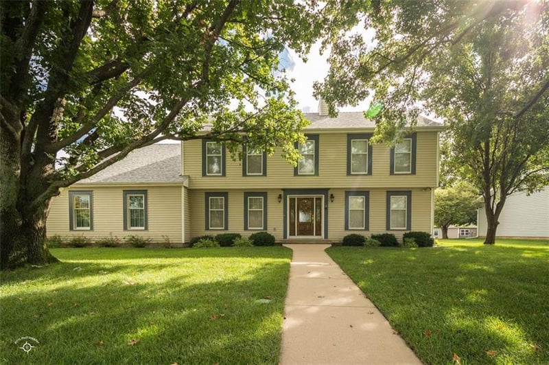 1701 Ash St, Ottawa, KS 66067