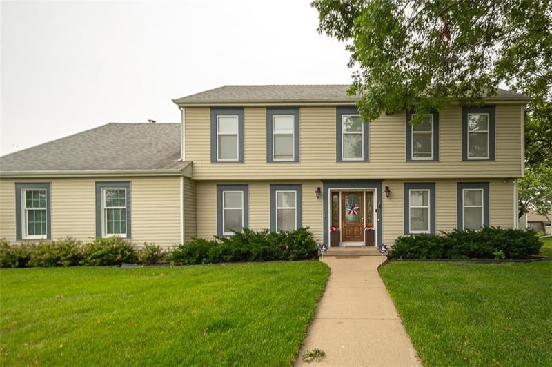 1701 Ash St, Ottawa, KS 66067