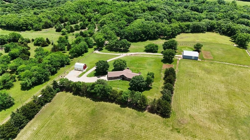 14805 27th St, Perry, KS 66073