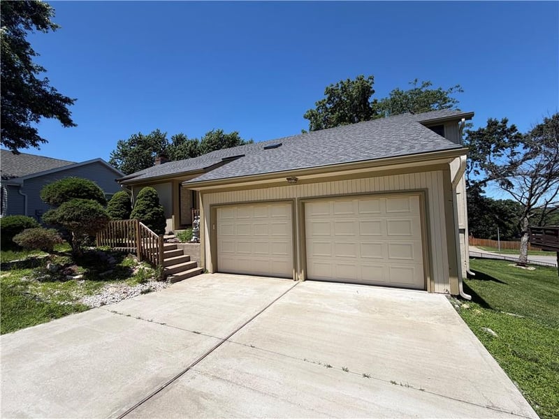 3300 71st Ter, Kansas City, MO 64119