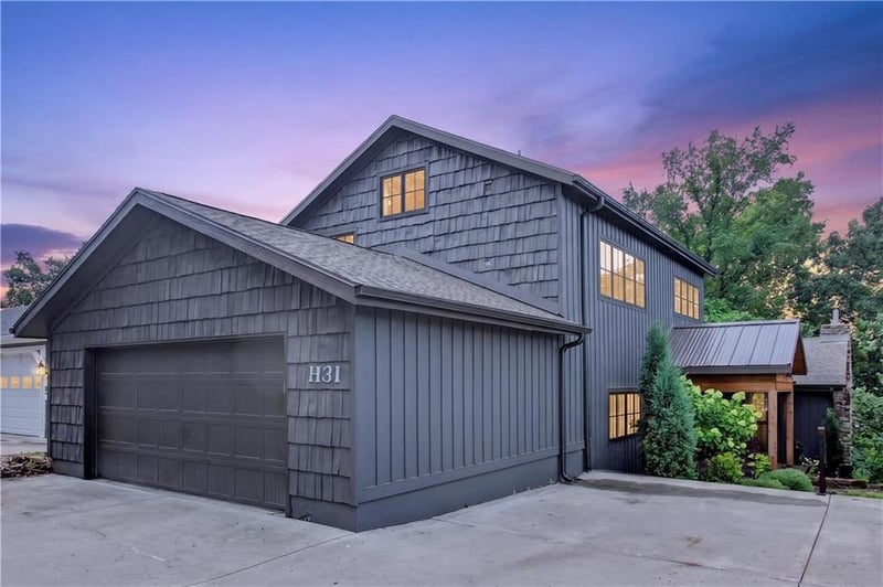 31 H St, Lake Lotawana, MO 64086