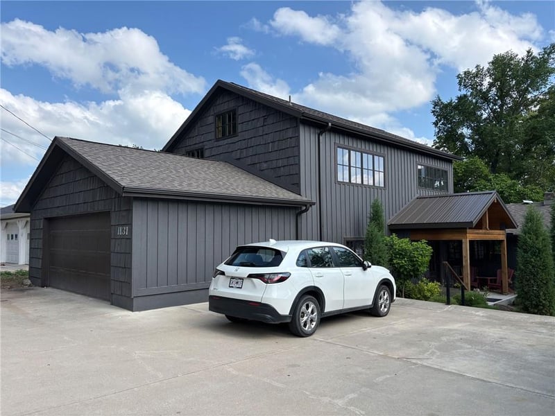 31 H St, Lee's Summit, MO 64086