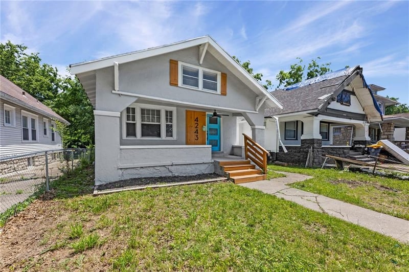 4243 Agnes Ave, Kansas City, MO 64130