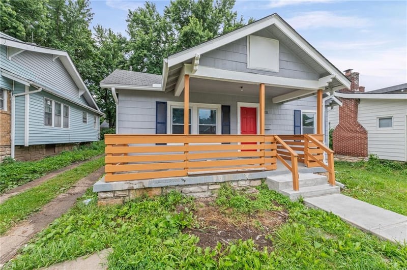 1831 E 68th St, Kansas City, MO 64132