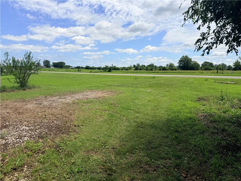 20156 43 Hw, Moundville, MO 64771