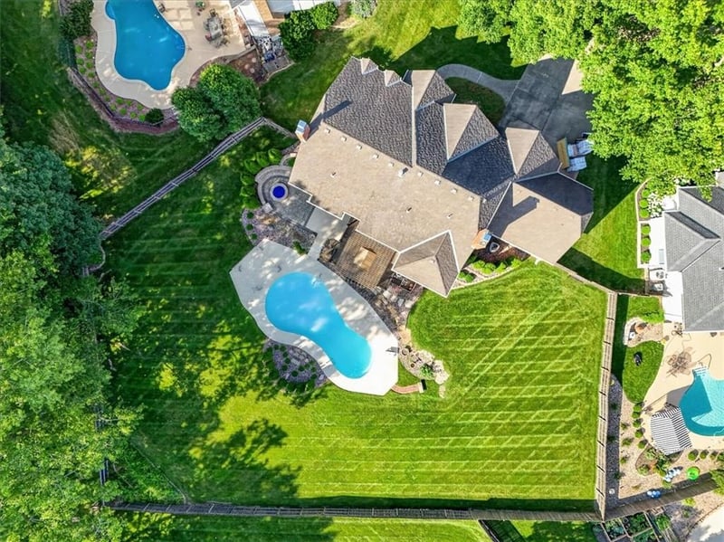 6150 Mattox Rd, Kansas City, MO 64151