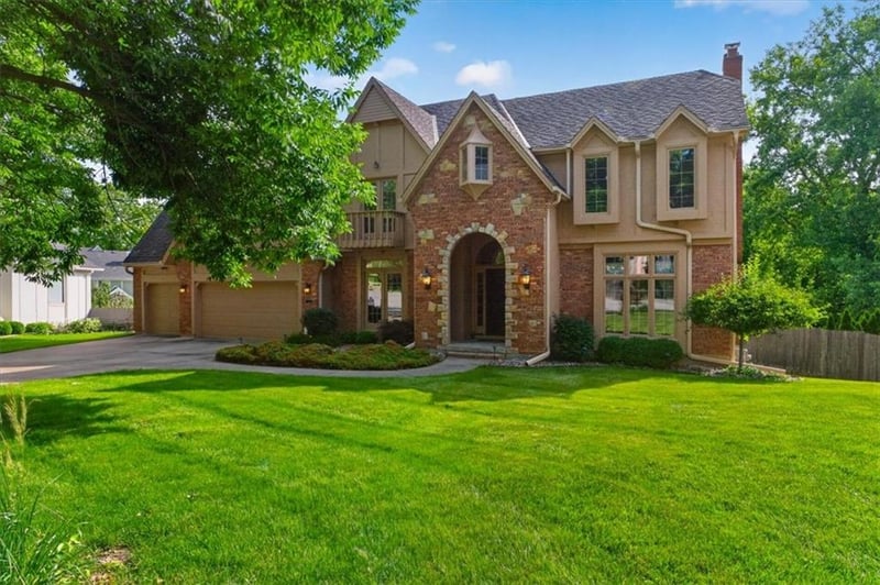 6150 Mattox Rd, Kansas City, MO 64151