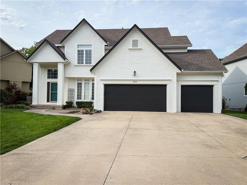 308 Hidden Valley Way, Lee's Summit, MO 64064