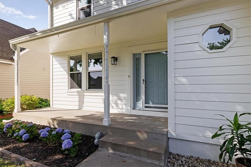 11207 W 116th Ter, Overland Park, KS 66210