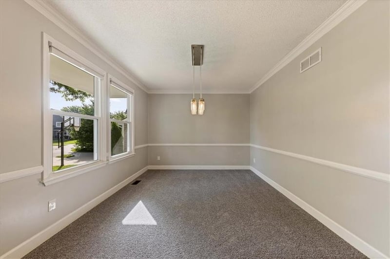 11207 W 116th Ter, Overland Park, KS 66210