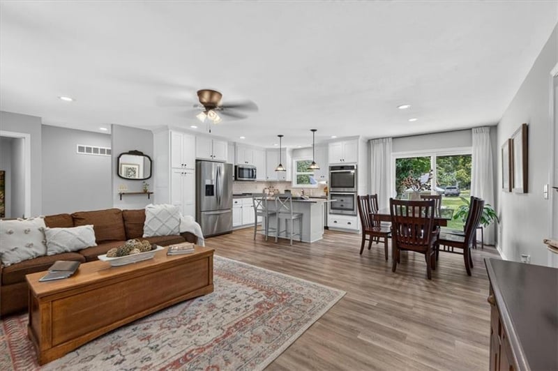 301 S Elm St, Louisburg, KS 66053