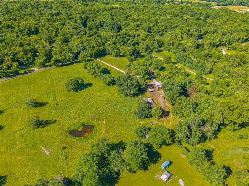 13424 Henson Rd, Holt, MO 64048