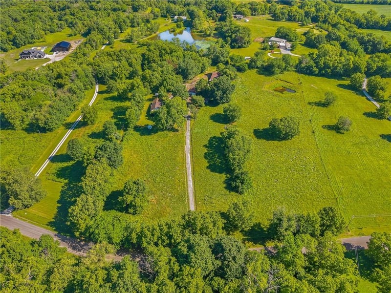13424 Henson Rd, Holt, MO 64048