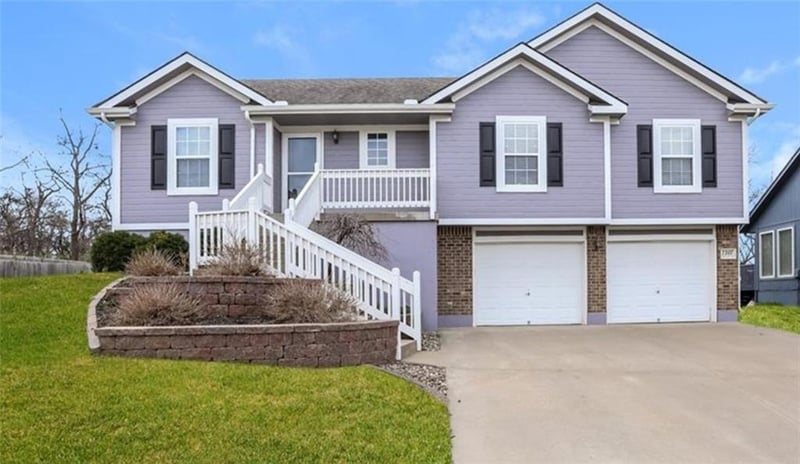 7207 165th St, Belton, MO 64012