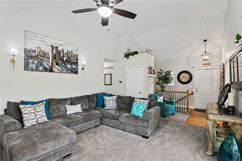 7207 E 165th St, Belton, MO 64012