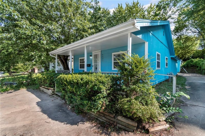9421 67th Ter, Raytown, MO 64133