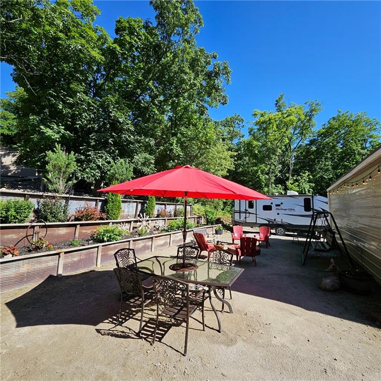 10 Oak Knoll Ct, Linn Valley, KS 66040