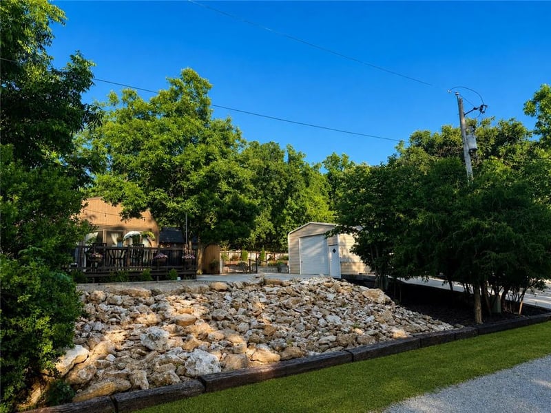 10 Oak Knoll Ct, Linn Valley, KS 66040