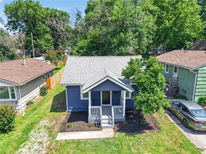 110 79th Ter, Kansas City, MO 64114