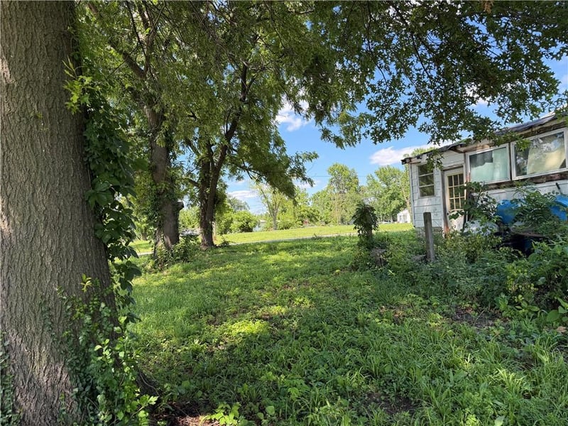 Summer St, El Dorado Springs, MO 64744