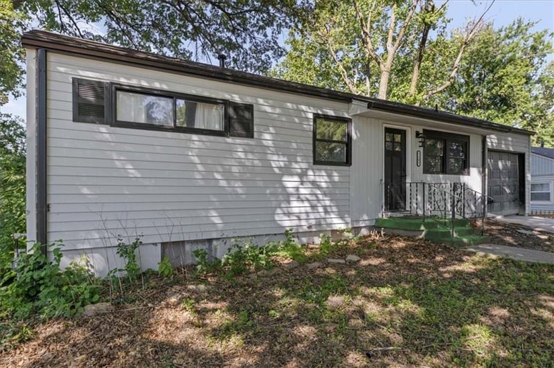 7305 E 86th St, Kansas City, MO 64138