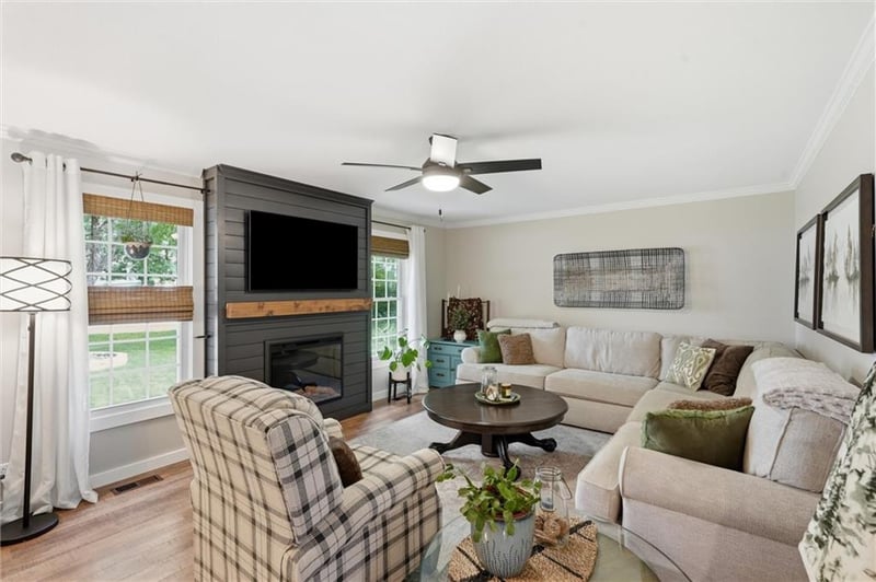 1380 Prairie Ct, Olathe, KS 66061
