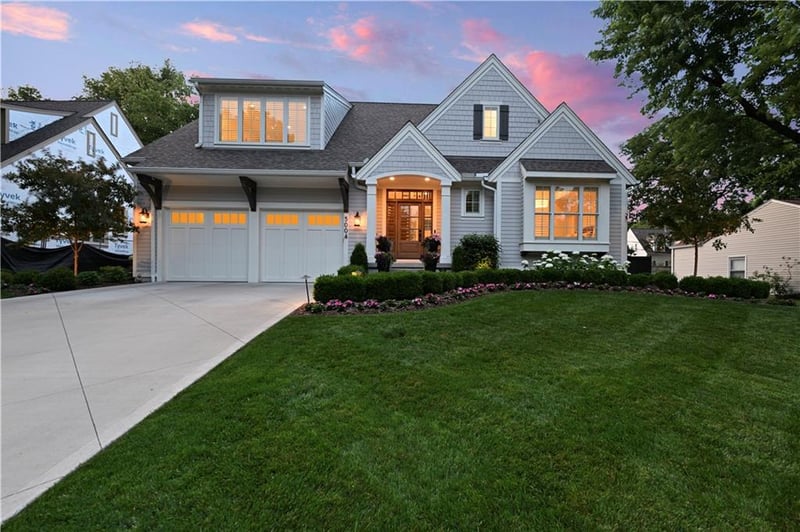 5004 W 70th St, Prairie Village, KS 66208