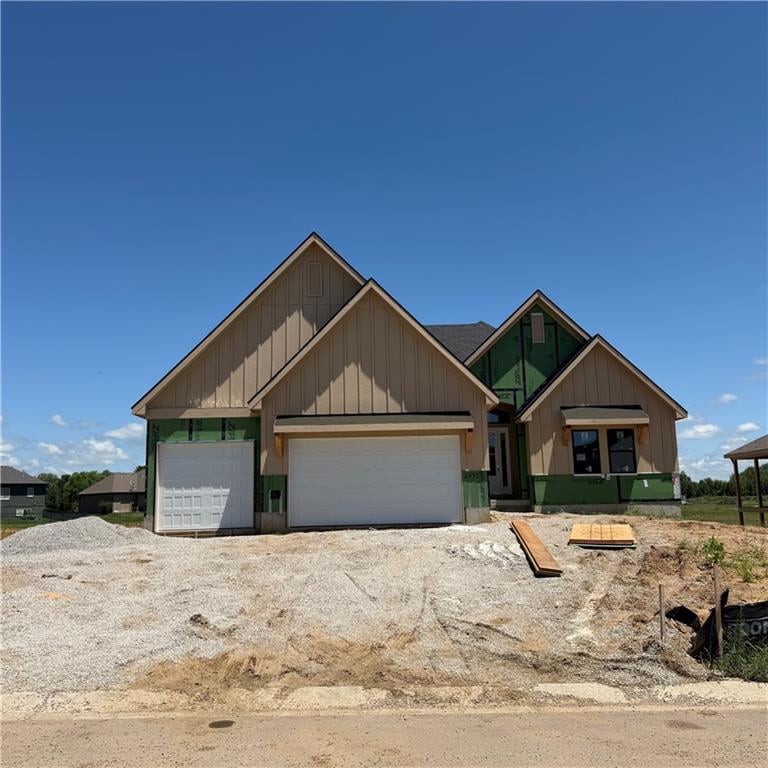 2335 Foxtail Dr, Kearney, MO 64060