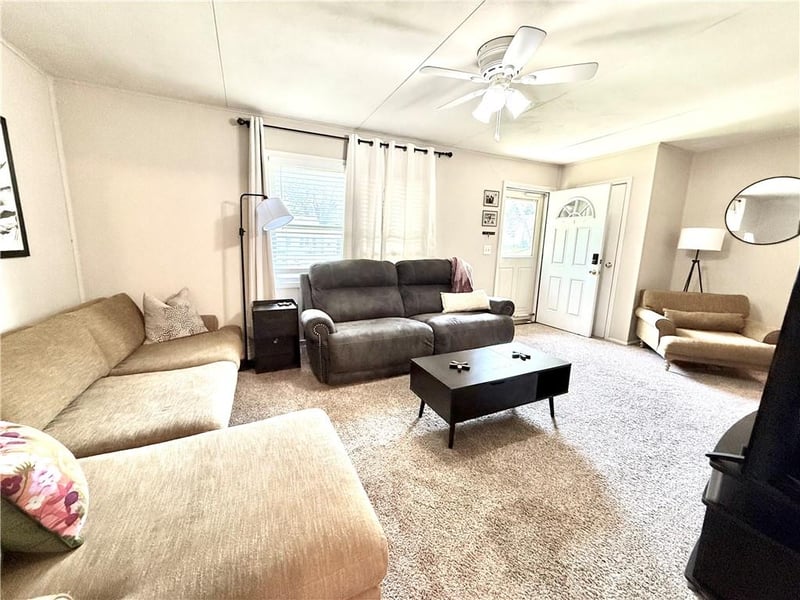 733 Thompson St, Maryville, MO 64468