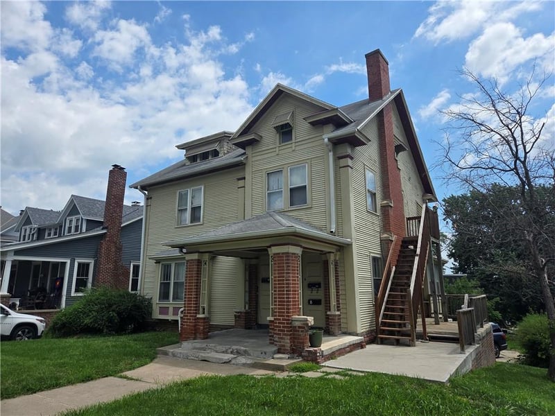 701 25th St, St Joseph, MO 64506