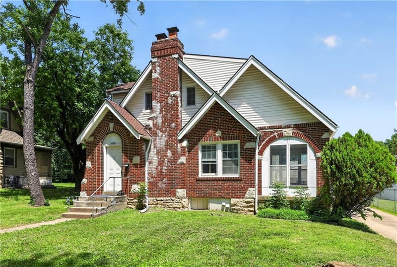 1706 76th St, Kansas City, MO 64131