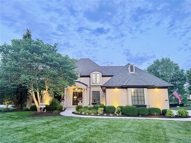 15925 King St, Overland Park, KS 66221