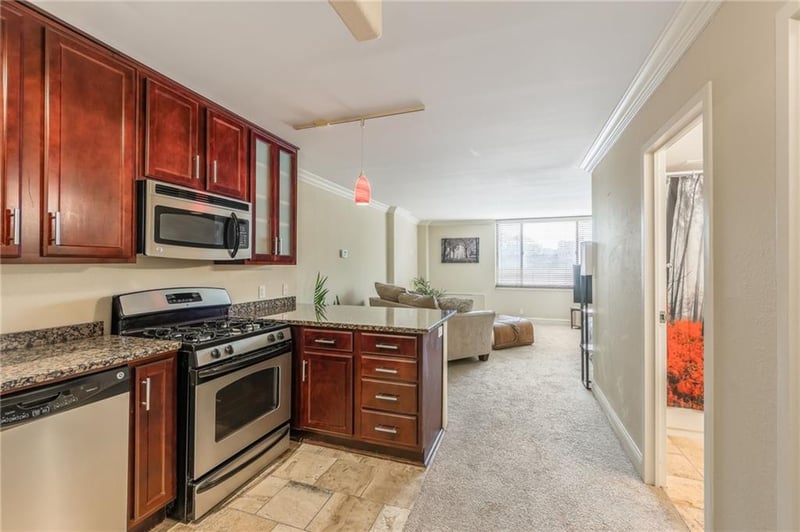 700 E 8th #4s St, Kansas City, MO 64106