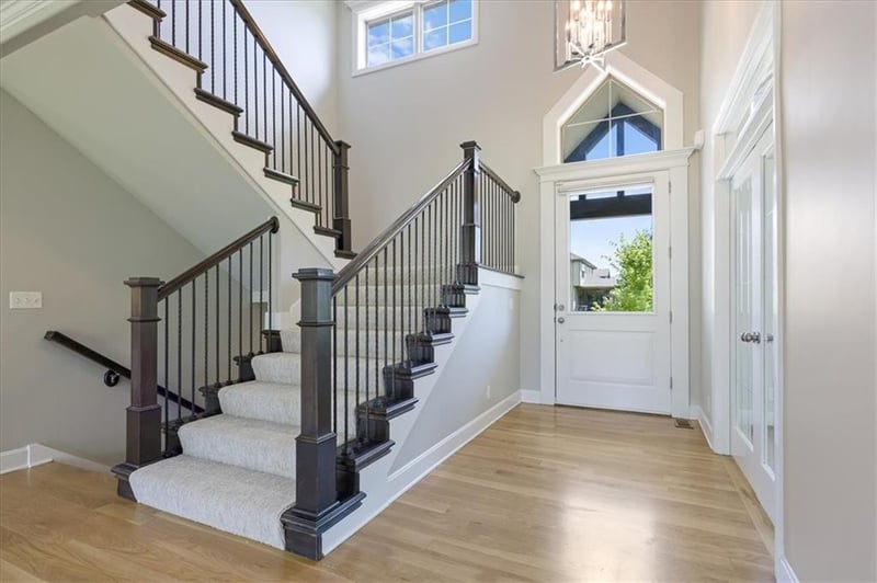 9106 165th Ter, Overland Park, KS 66085