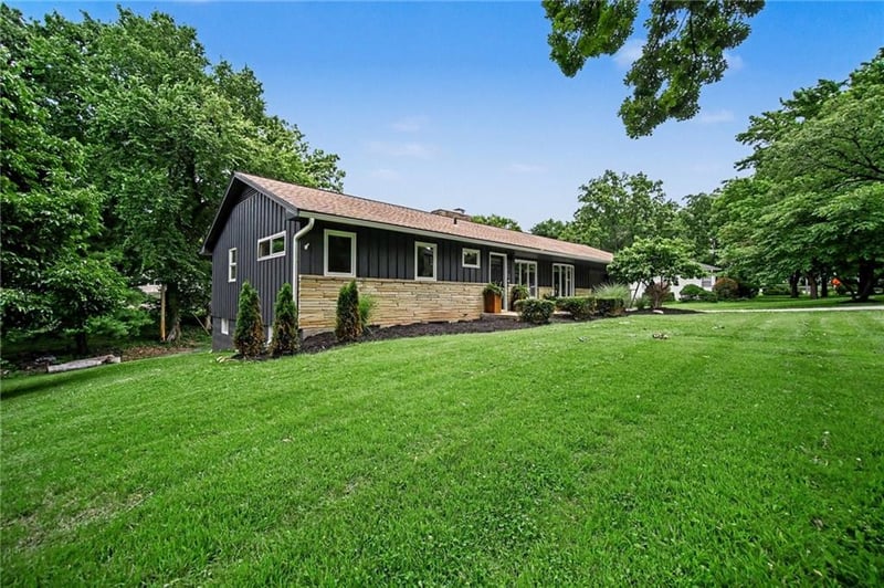 110 NE 43rd Ter, Kansas City, MO 64116
